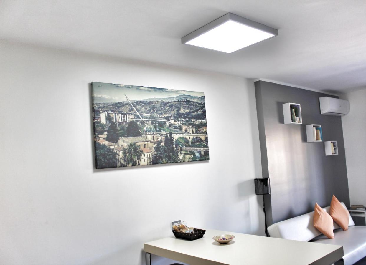Cosenza Luxury Apartment Luaran gambar