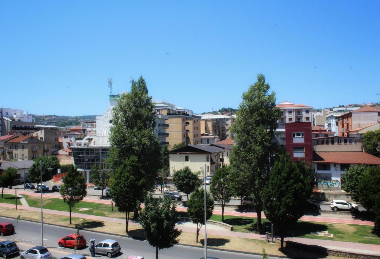 Cosenza Luxury Apartment Luaran gambar