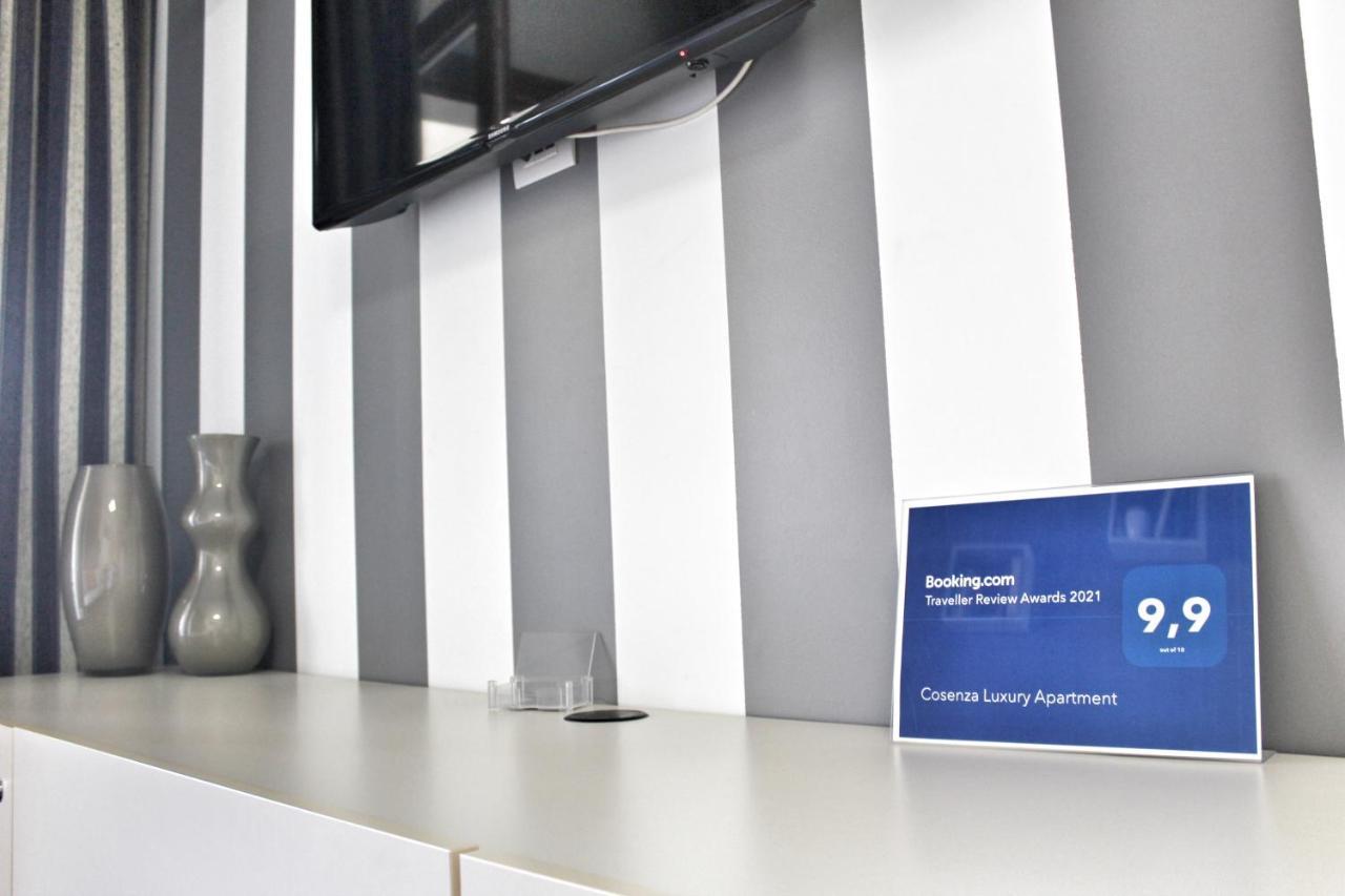 Cosenza Luxury Apartment Luaran gambar