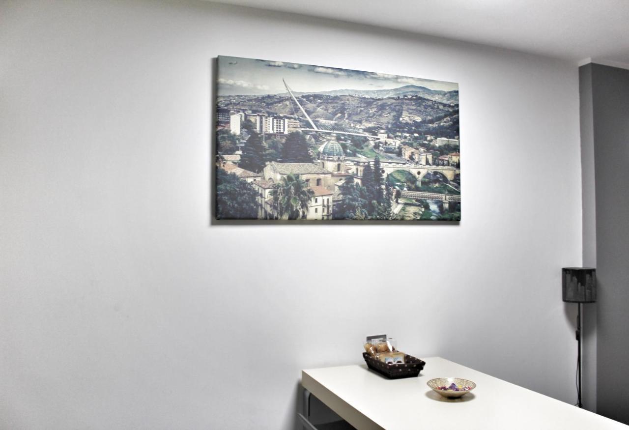 Cosenza Luxury Apartment Luaran gambar